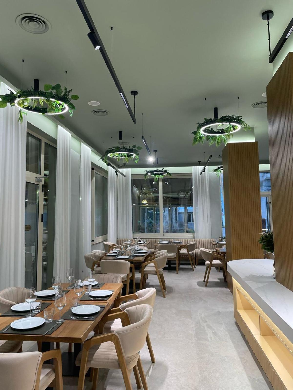 Hotel Vila Misiri Durres Exterior photo